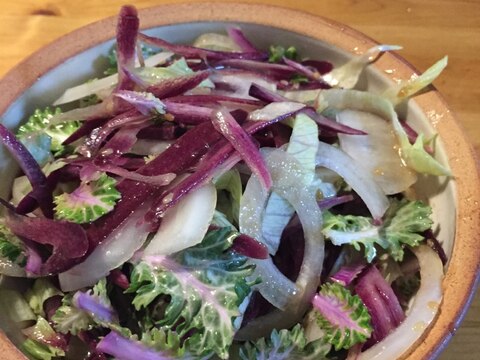 紫にんじんといろいろ野菜のサラダ